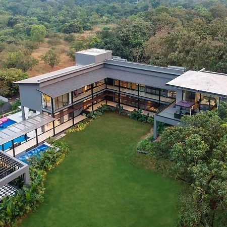Stayvista At The Charcoal Villa Luxury Collection Алибаг Экстерьер фото
